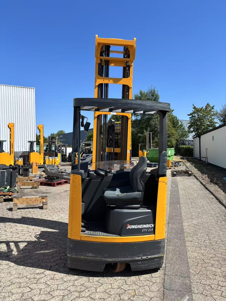 b4e7eaaaf9e7171d17e758e2245deab4.jpg