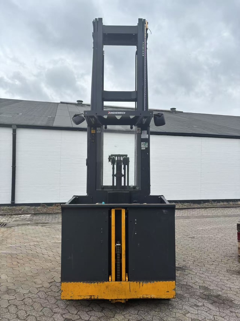 51a4c3aa2dc9f9604f976ad8f42e522a.jpg
